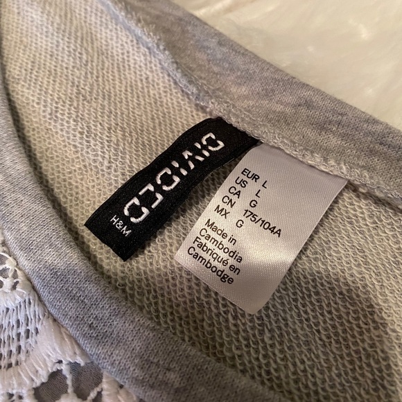 H & M Divided grey & white lace sweatshirt - Picture 11 of 13